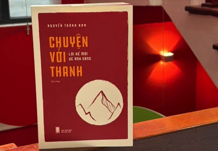 Dừng phát hành, thu hồi sách "Chuyện với Thanh - Lời kể mới về ánh sáng" Dừng phát hành, thu hồi sách "Chuyện với Thanh - Lời kể mới về ánh sáng"