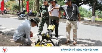 Dùng radar xuyên đất hỗ trợ tìm kiếm mộ tập thể liệt sĩ ở Quảng Ngãi