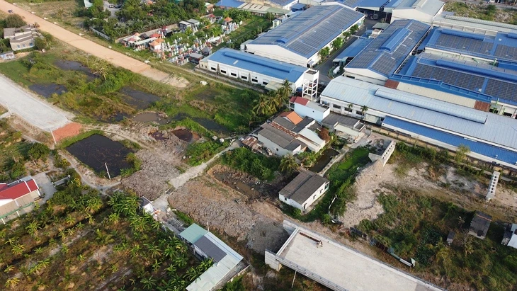 Đường huyết mạch qua Bến Lức làm 3 năm còn vướng mặt bằng, Tây Ninh yêu cầu làm sạch trong tháng 4 Đường huyết mạch qua Bến Lức làm 3 năm còn vướng mặt bằng, Tây Ninh yêu cầu làm sạch trong tháng 4