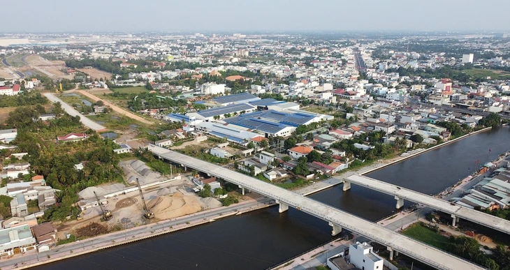 Đường huyết mạch qua Bến Lức làm 3 năm còn vướng mặt bằng, Tây Ninh yêu cầu làm sạch trong tháng 4 Đường huyết mạch qua Bến Lức làm 3 năm còn vướng mặt bằng, Tây Ninh yêu cầu làm sạch trong tháng 4