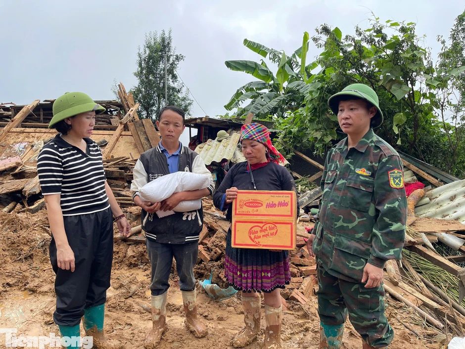 Đường vào xã vùng cao Lào Cai khó khăn, nhiều thôn, bản vẫn bị cô lập
