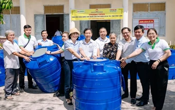 FE CREDIT tiếp sức người dân ĐBSCL ứng phó với hạn mặn