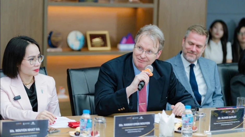 FPT Schools là hệ thống phổ thông đầu tiên tại châu Á đạt chứng nhận Oxford Quality Gold FPT Schools là hệ thống phổ thông đầu tiên tại châu Á đạt chứng nhận Oxford Quality Gold