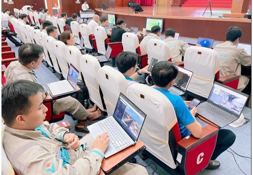 FPT và PVFCCo-Phú Mỹ hoàn thành triển khai Digital Twin tại Nhà máy Đạm Phú Mỹ FPT và PVFCCo-Phú Mỹ hoàn thành triển khai Digital Twin tại Nhà máy Đạm Phú Mỹ
