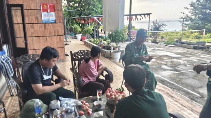 Ga Hải Vân Bắc phối hợp các đơn vị giải cứu thành công nữ hành khách đi lạc vào rừng Ga Hải Vân Bắc phối hợp các đơn vị giải cứu thành công nữ hành khách đi lạc vào rừng