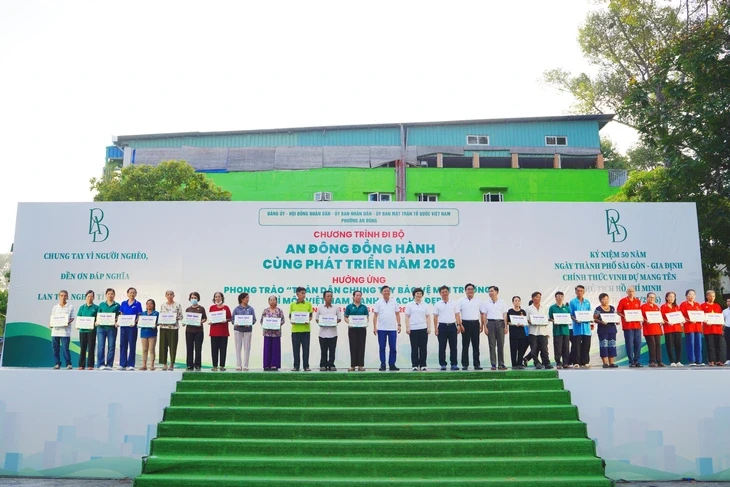 Gần 2.000 người tham gia đi bộ gây quỹ, hưởng ứng Ngày Môi trường thế giới