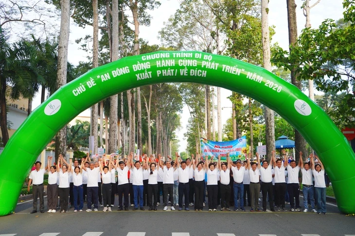 Gần 2.000 người tham gia đi bộ gây quỹ, hưởng ứng Ngày Môi trường thế giới
