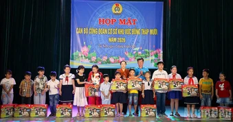 Gắn kết cán bộ công đoàn, đồng hành cùng đoàn viên, người lao động
