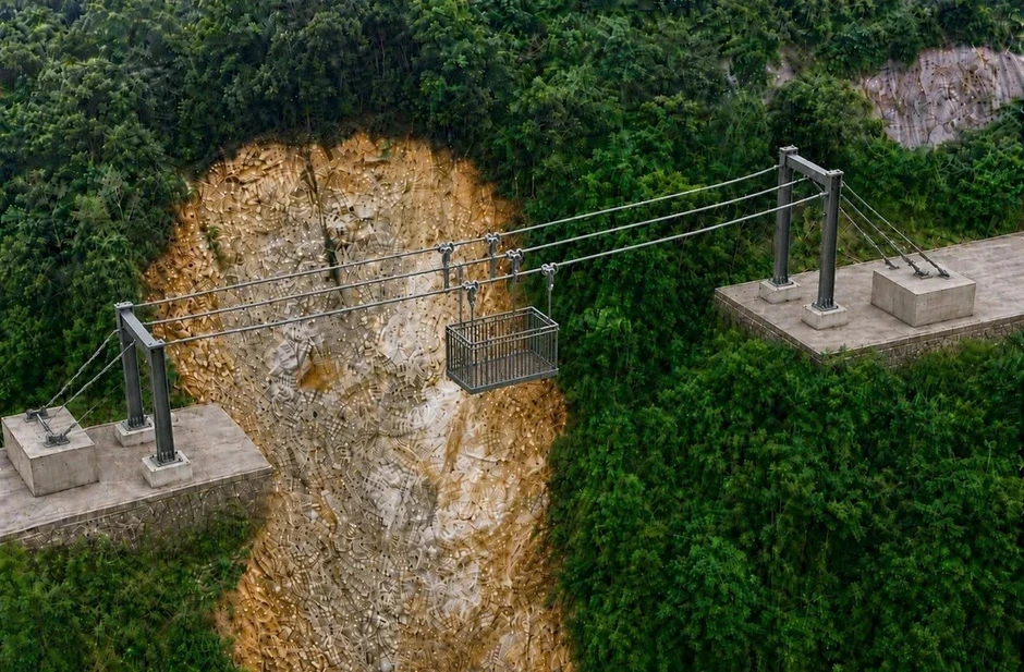 Gần một năm sau sạt lở, đường lên đỉnh Bạch Mã vẫn bị chia cắt