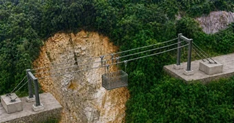 Gần một năm sau sạt lở, đường lên đỉnh Bạch Mã vẫn bị chia cắt