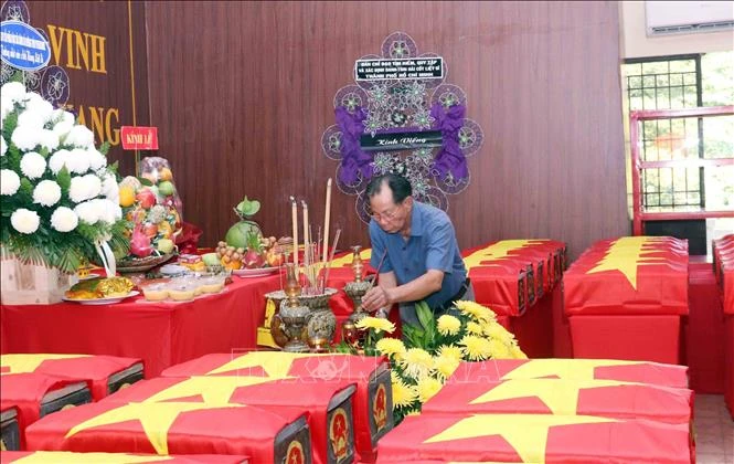 Gần nửa thế kỷ lời hẹn ước mộc mạc nơi chiến hào Gần nửa thế kỷ lời hẹn ước mộc mạc nơi chiến hào