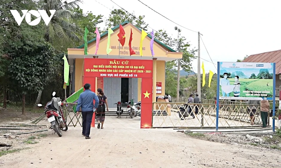 Gặp những người nhập quốc tịch Việt Nam lần đầu tiên tham gia bầu cử Gặp những người nhập quốc tịch Việt Nam lần đầu tiên tham gia bầu cử