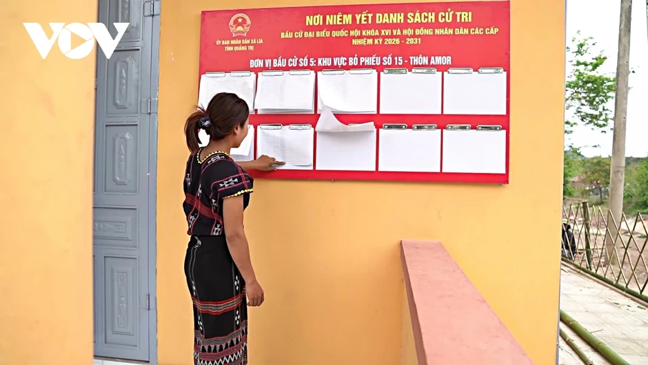 Gặp những người nhập quốc tịch Việt Nam lần đầu tiên tham gia bầu cử Gặp những người nhập quốc tịch Việt Nam lần đầu tiên tham gia bầu cử