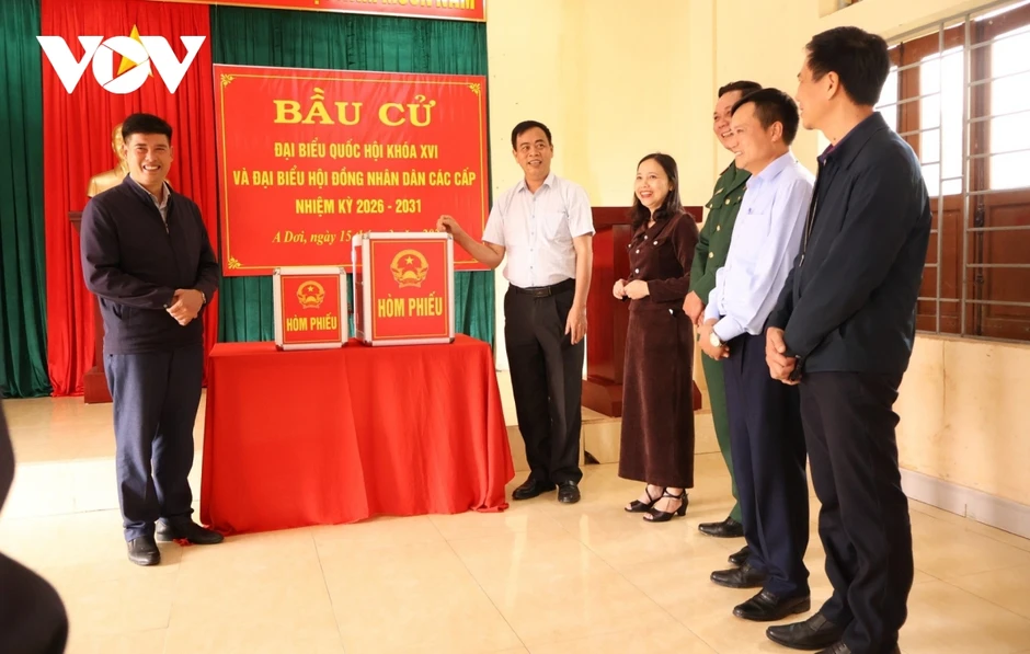 Gặp những người nhập quốc tịch Việt Nam lần đầu tiên tham gia bầu cử Gặp những người nhập quốc tịch Việt Nam lần đầu tiên tham gia bầu cử