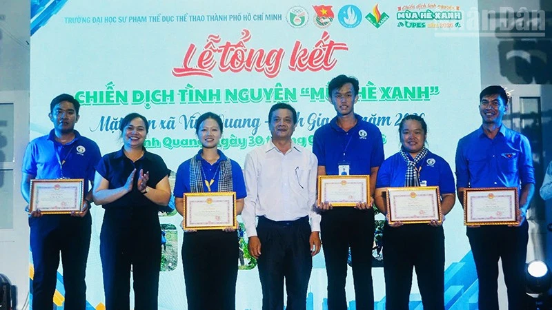 Gia Lai: Dấu ấn màu áo xanh tình nguyện tại Vĩnh Quang Gia Lai: Dấu ấn màu áo xanh tình nguyện tại Vĩnh Quang