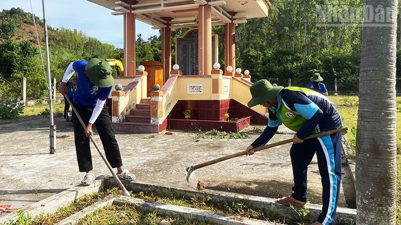 Gia Lai: Dấu ấn màu áo xanh tình nguyện tại Vĩnh Quang Gia Lai: Dấu ấn màu áo xanh tình nguyện tại Vĩnh Quang