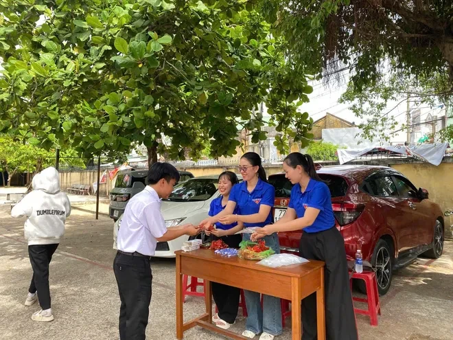 Gia Lai: Hàng nghìn màu áo xanh tiếp sức mùa thi tốt nghiệp THPT 2026 Gia Lai: Hàng nghìn màu áo xanh tiếp sức mùa thi tốt nghiệp THPT 2026