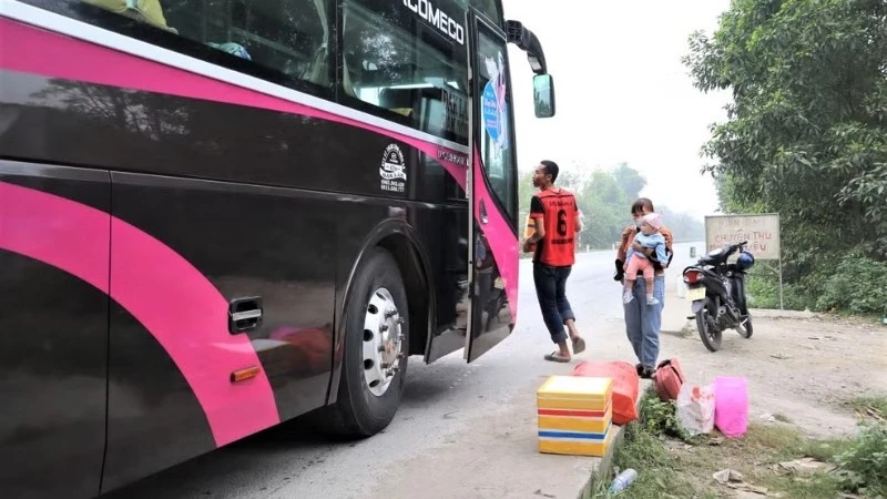 Giá nhiên liệu giảm, nhiều doanh nghiệp vận tải hành khách ở Nghệ An vẫn chưa điều chỉnh giá cước Giá nhiên liệu giảm, nhiều doanh nghiệp vận tải hành khách ở Nghệ An vẫn chưa điều chỉnh giá cước