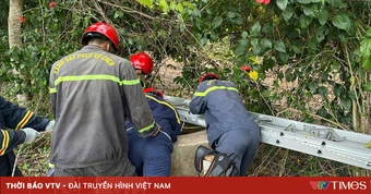 Giải cứu người rơi giếng sâu 35m ở TP Hồ Chí Minh