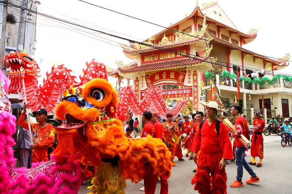 Giải mã Sức hút của Lễ hội Đản sinh Phật Bà Quan Âm tại Sông Mao Giải mã Sức hút của Lễ hội Đản sinh Phật Bà Quan Âm tại Sông Mao