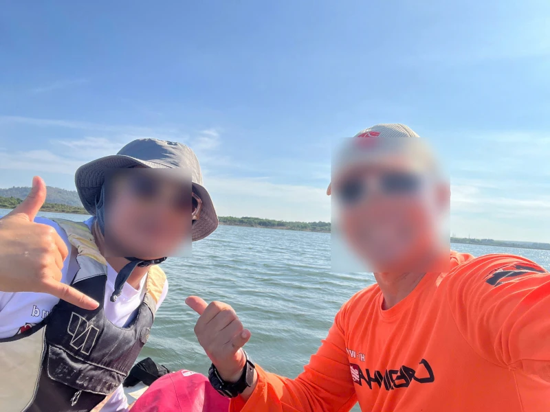 Giám đốc người nước ngoài đuối nước khi chèo thuyền SUP ở hồ Đá Đen