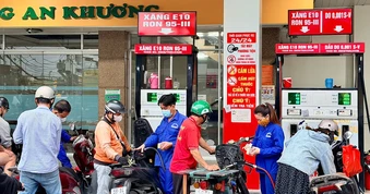 Giảm trung gian xăng dầu, tăng trách nhiệm đầu mối