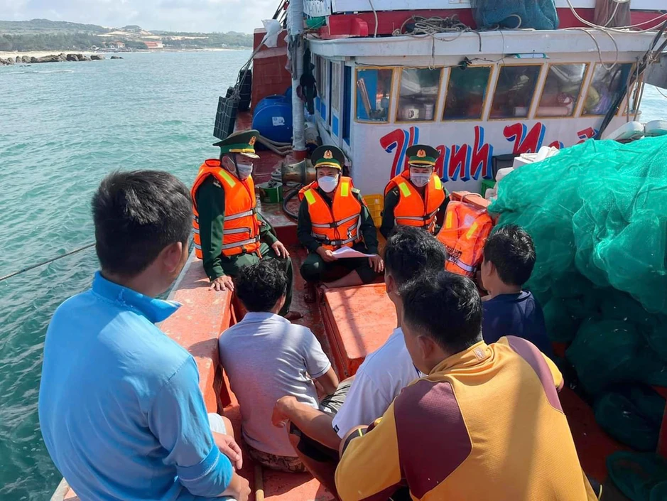 Giảm vi phạm IUU từ mô hình “một kèm một” Giảm vi phạm IUU từ mô hình “một kèm một”