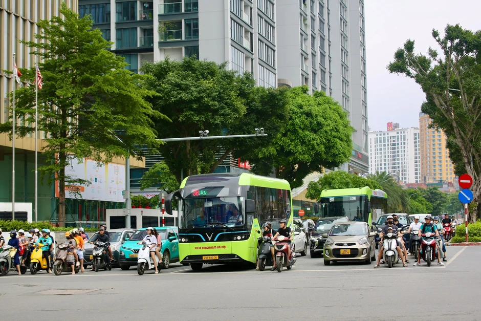 Giao thông Hà Nội ngày cuối kỳ nghỉ lễ: Cửa ngõ di chuyển chậm, nội thành thông thoáng Giao thông Hà Nội ngày cuối kỳ nghỉ lễ: Cửa ngõ di chuyển chậm, nội thành thông thoáng