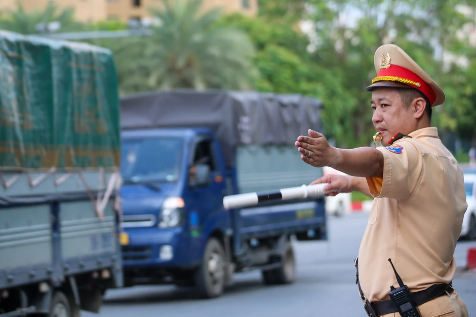 Giao thông Hà Nội ngày cuối kỳ nghỉ lễ: Cửa ngõ di chuyển chậm, nội thành thông thoáng Giao thông Hà Nội ngày cuối kỳ nghỉ lễ: Cửa ngõ di chuyển chậm, nội thành thông thoáng