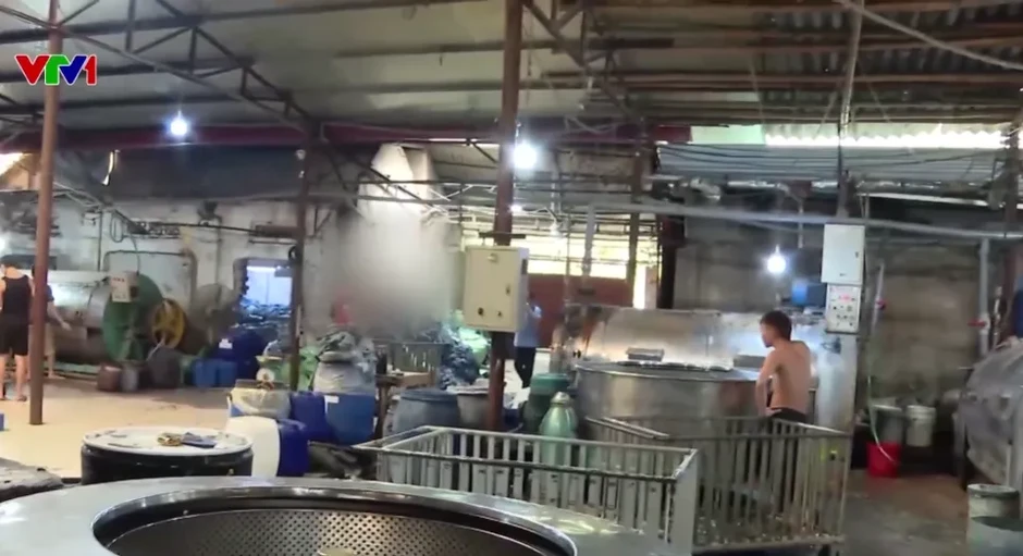Giặt mài “chui” ngang nhiên xả thải ra môi trường Giặt mài “chui” ngang nhiên xả thải ra môi trường