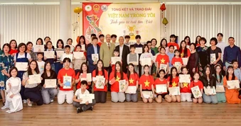 Gìn giữ tiếng Việt và văn hóa Việt ở nước ngoài