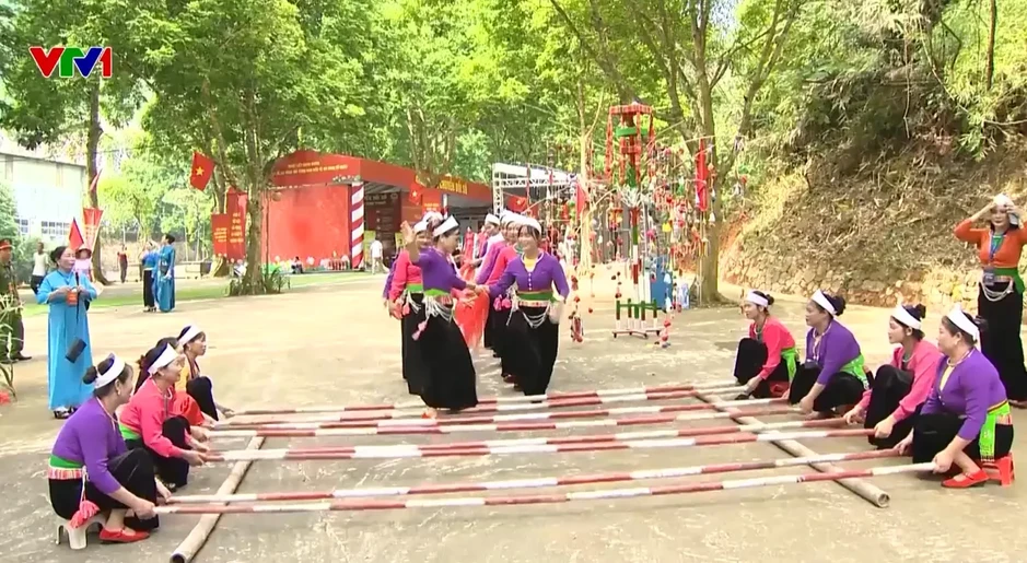 Giữ gìn an ninh, trật tự cần sự tham gia của mỗi người dân Giữ gìn an ninh, trật tự cần sự tham gia của mỗi người dân