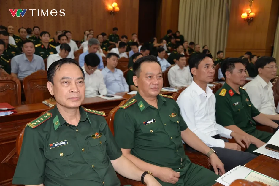 Giữ vững "phên dậu" Tổ quốc từ sức mạnh phối hợp Giữ vững "phên dậu" Tổ quốc từ sức mạnh phối hợp