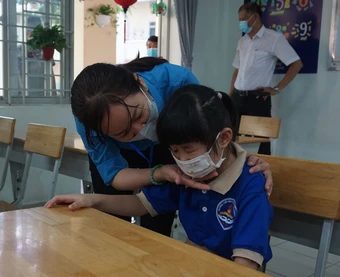 Giúp trẻ vượt qua lo lắng khi trở lại trường sau kỳ nghỉ hè