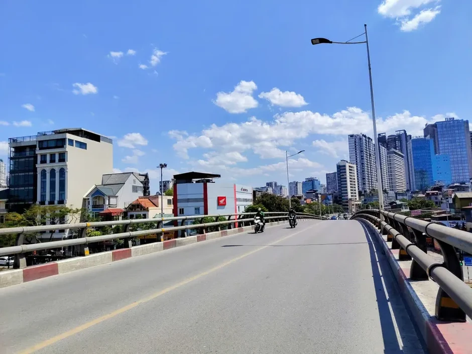 Gồng mình dưới “chảo lửa” hơn 40°C Gồng mình dưới “chảo lửa” hơn 40°C