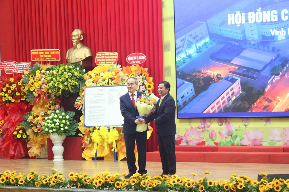GS-TS Nguyễn Thiện Nhân làm cố vấn cấp cao Hội đồng Chiến lược Đại học Trà Vinh GS-TS Nguyễn Thiện Nhân làm cố vấn cấp cao Hội đồng Chiến lược Đại học Trà Vinh