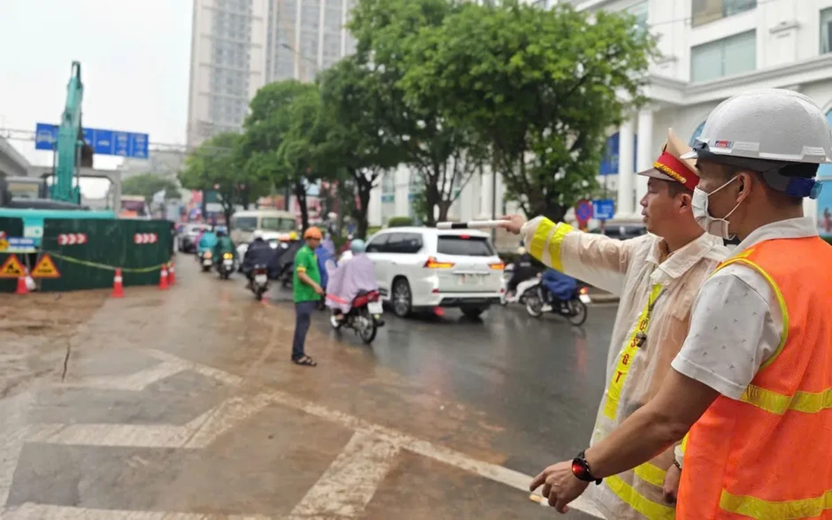 Hà Nội: Bảo đảm an toàn giao thông tại hơn 70 vị trí rào chắn phục vụ các dự án trọng điểm Hà Nội: Bảo đảm an toàn giao thông tại hơn 70 vị trí rào chắn phục vụ các dự án trọng điểm