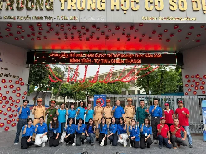 Hà Nội: Bảo đảm giao thông thông suốt trong ngày đầu Kỳ thi tốt nghiệp THPT năm 2026 Hà Nội: Bảo đảm giao thông thông suốt trong ngày đầu Kỳ thi tốt nghiệp THPT năm 2026