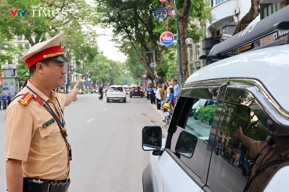 Hà Nội: Bảo đảm giao thông thông suốt trong ngày đầu Kỳ thi tốt nghiệp THPT năm 2026 Hà Nội: Bảo đảm giao thông thông suốt trong ngày đầu Kỳ thi tốt nghiệp THPT năm 2026