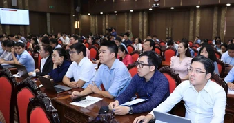 Hà Nội: Cán bộ phải viết thu hoạch sau khi học nghị quyết