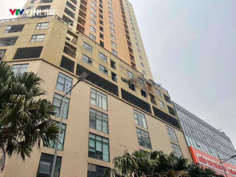 Hà Nội: Cháy căn hộ chung cư trên phố Vương Thừa Vũ, kịp thời cứu 3 người Hà Nội: Cháy căn hộ chung cư trên phố Vương Thừa Vũ, kịp thời cứu 3 người