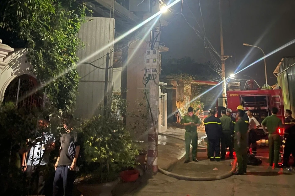 Hà Nội: Cháy nhà lúc rạng sáng, một người tử vong Hà Nội: Cháy nhà lúc rạng sáng, một người tử vong