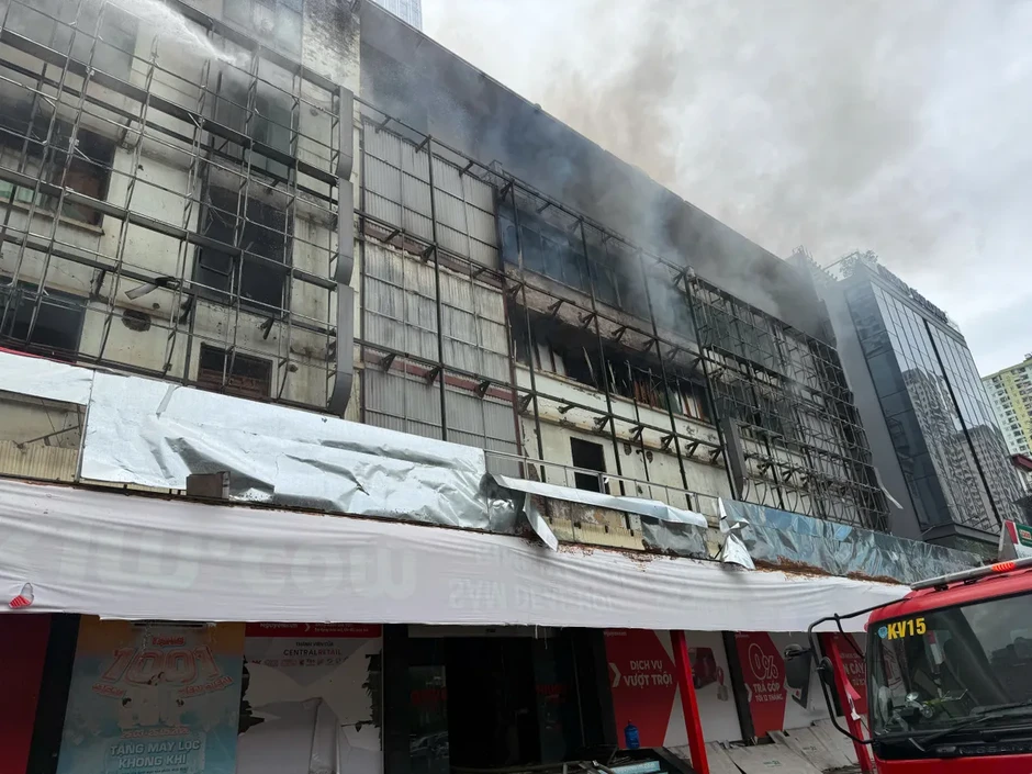 Hà Nội: Cháy nhà trên phố Trần Phú (Hà Đông) Hà Nội: Cháy nhà trên phố Trần Phú (Hà Đông)