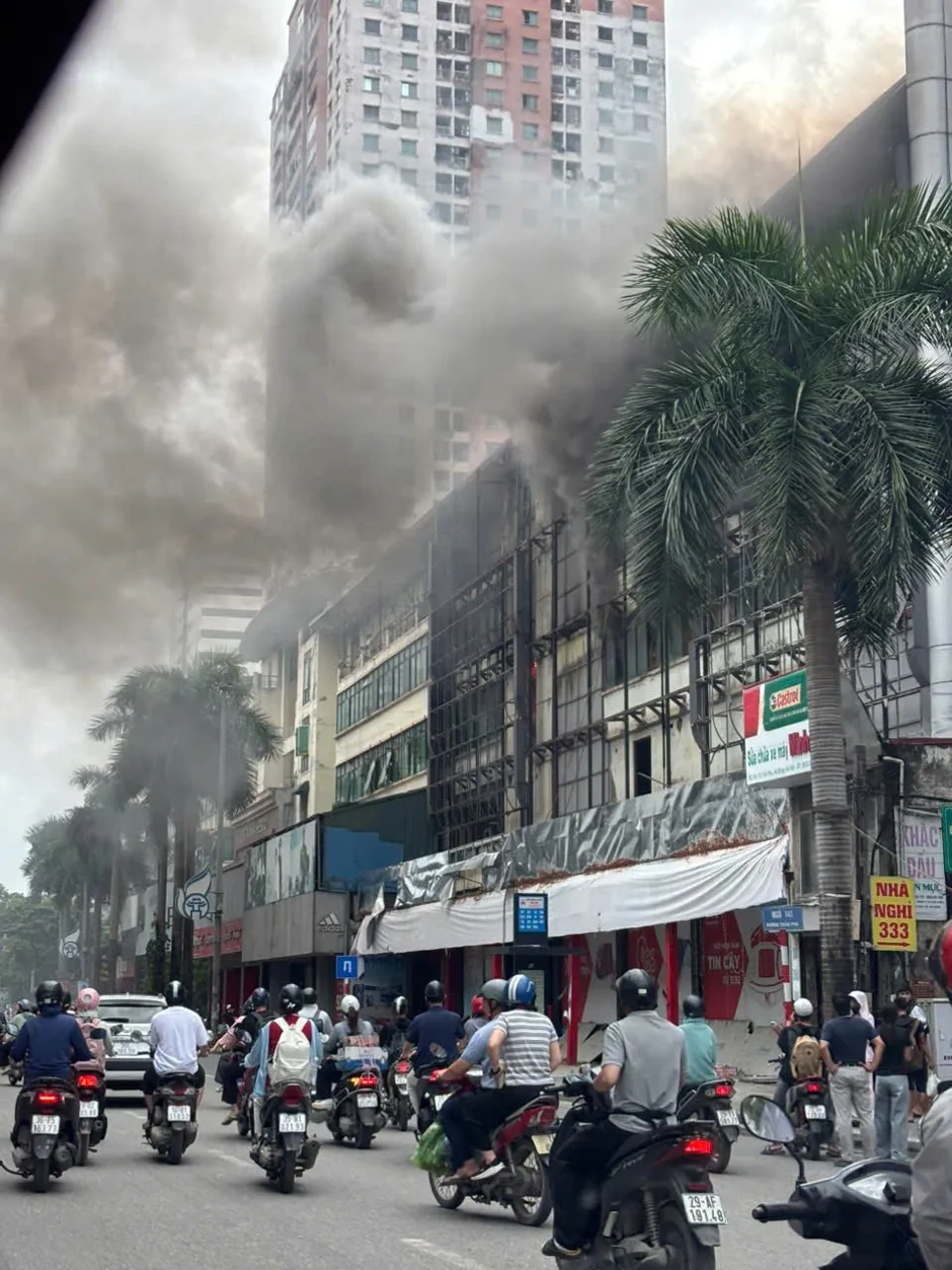 Hà Nội: Cháy nhà trên phố Trần Phú (Hà Đông) Hà Nội: Cháy nhà trên phố Trần Phú (Hà Đông)