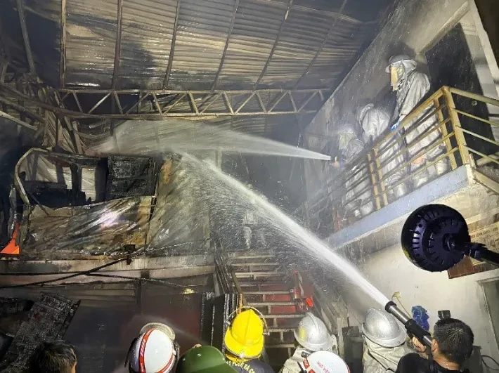 Hà Nội: Cháy nhà xưởng rộng 120m2 tại làng nghề Liên Hà Hà Nội: Cháy nhà xưởng rộng 120m2 tại làng nghề Liên Hà