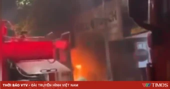 Hà Nội: Cháy quán cháo lúc nửa đêm, 4 người mắc kẹt được giải cứu