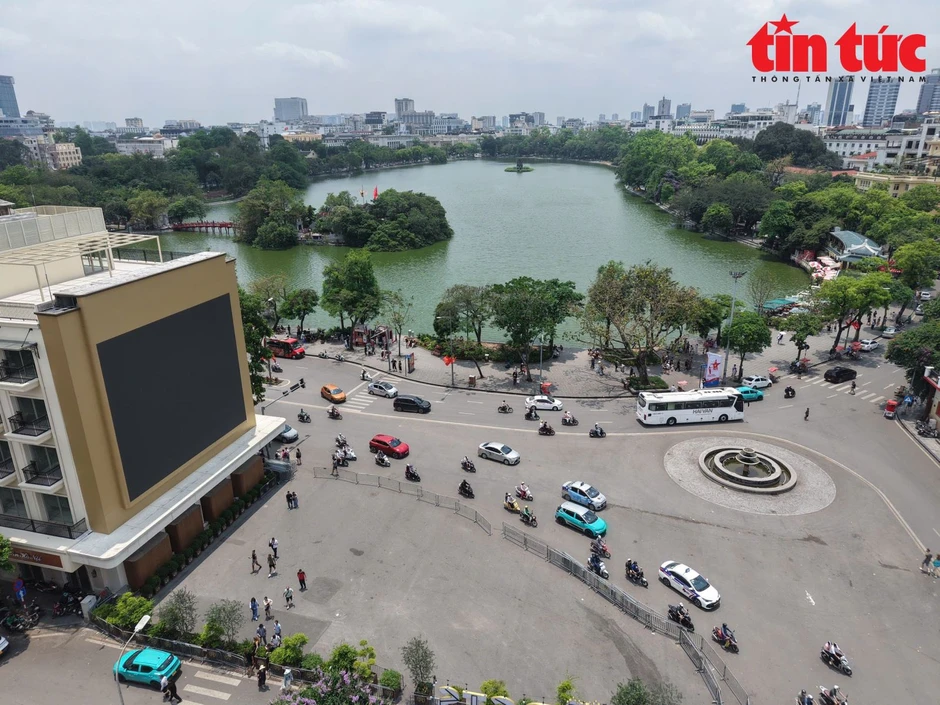 Hà Nội chưa xem xét nghị quyết cấm xe máy xăng theo giờ tại vùng lõi Hoàn Kiếm Hà Nội chưa xem xét nghị quyết cấm xe máy xăng theo giờ tại vùng lõi Hoàn Kiếm