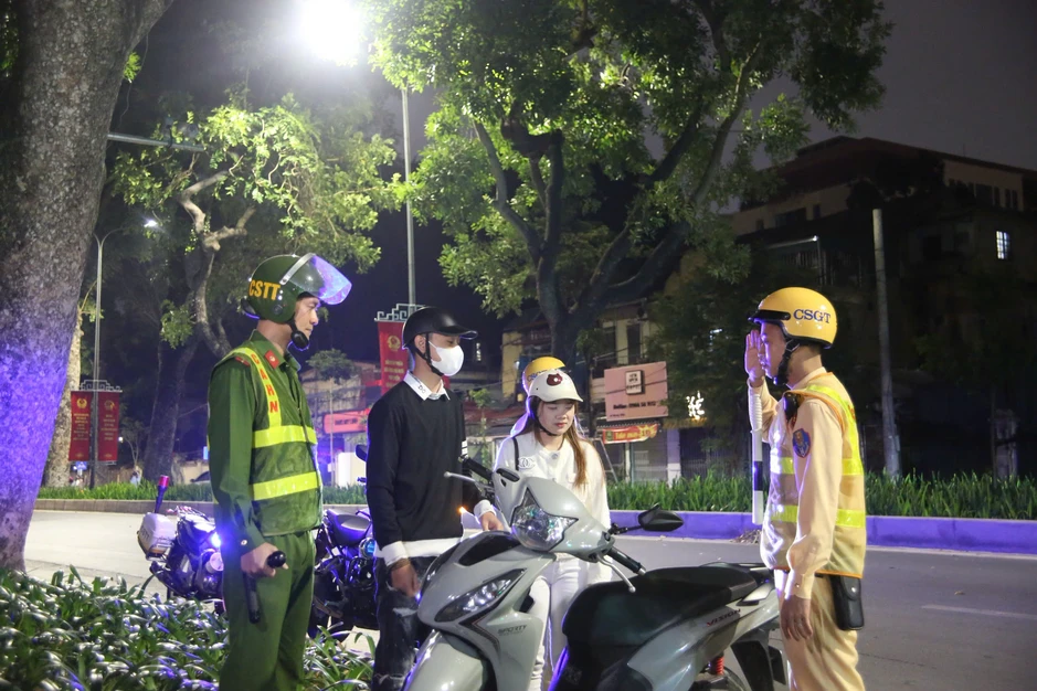 Hà Nội, Công an các đơn vị xuyên đêm bảo đảm ANTT trước ngày bầu cử Hà Nội, Công an các đơn vị xuyên đêm bảo đảm ANTT trước ngày bầu cử