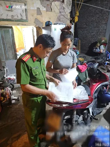 Hà Nội: Công an phường Tây Hồ đồng hành cùng người dân chuẩn hóa dữ liệu đất đai Hà Nội: Công an phường Tây Hồ đồng hành cùng người dân chuẩn hóa dữ liệu đất đai