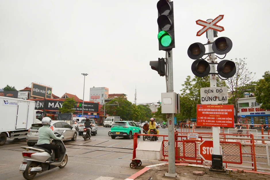 Hà Nội: CSGT triển khai nhiều giải pháp bảo đảm an toàn giao thông đường sắt Hà Nội: CSGT triển khai nhiều giải pháp bảo đảm an toàn giao thông đường sắt